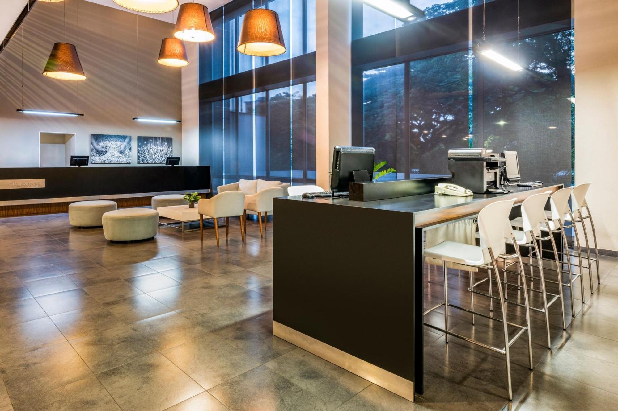 酒店 Express By Marriott Colombia Cali